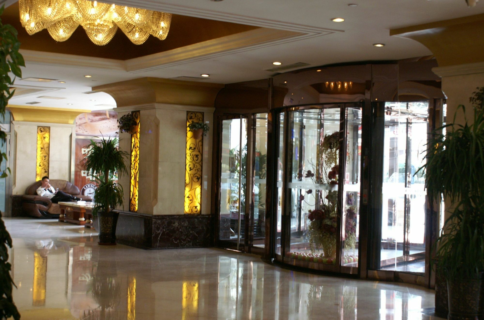 Dalian New Garden Hotel Экстерьер фото