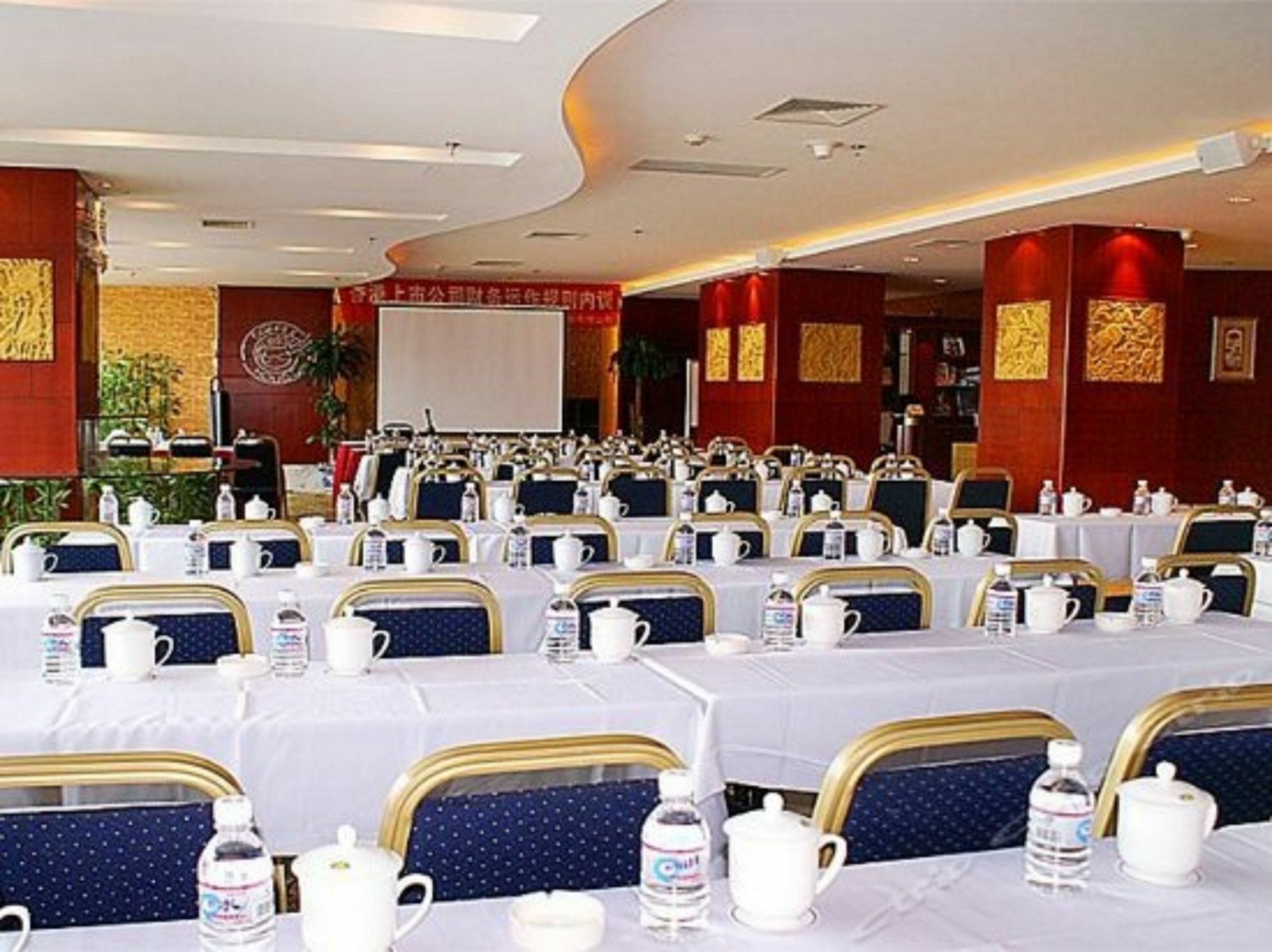 Dalian New Garden Hotel Экстерьер фото